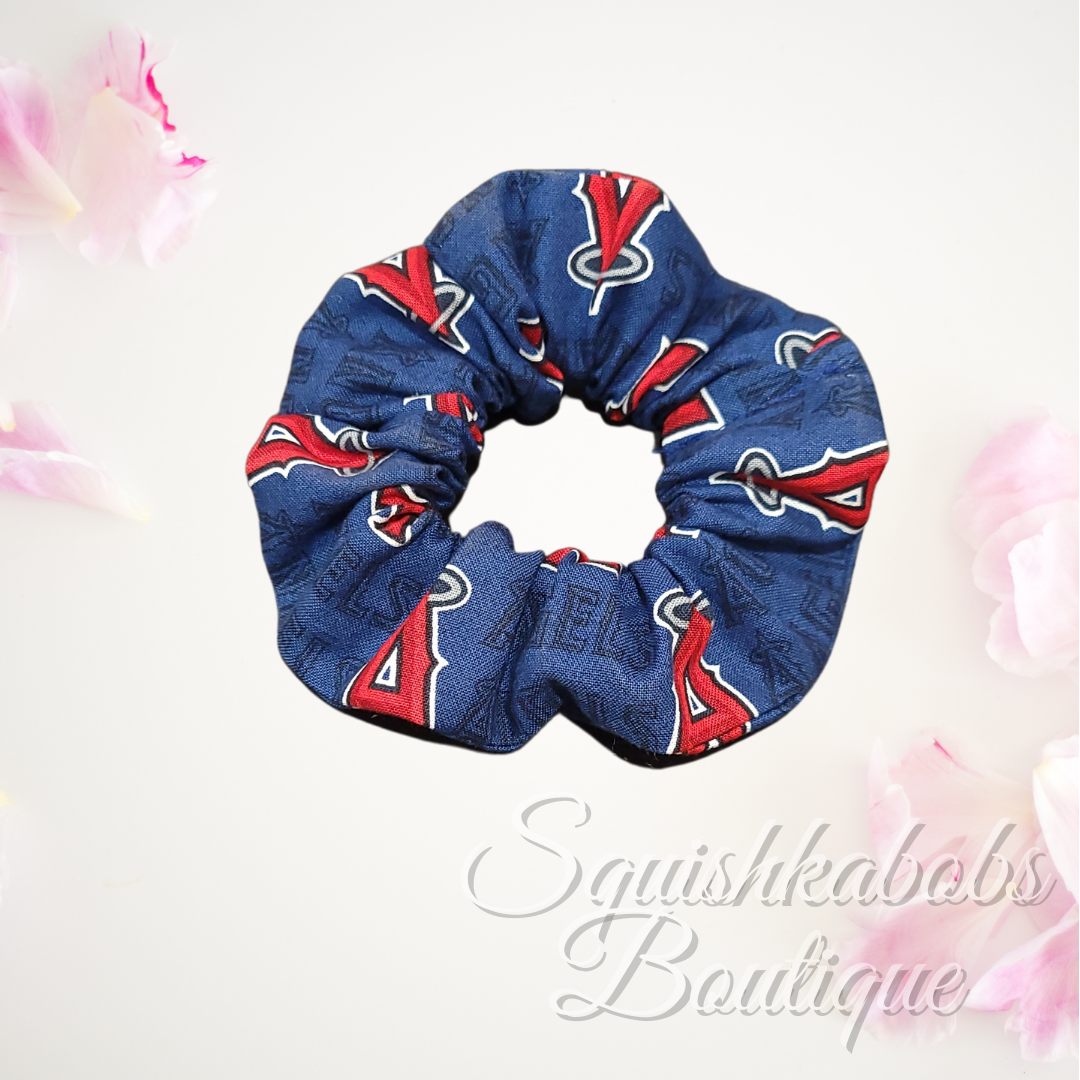 Angels scrunchy